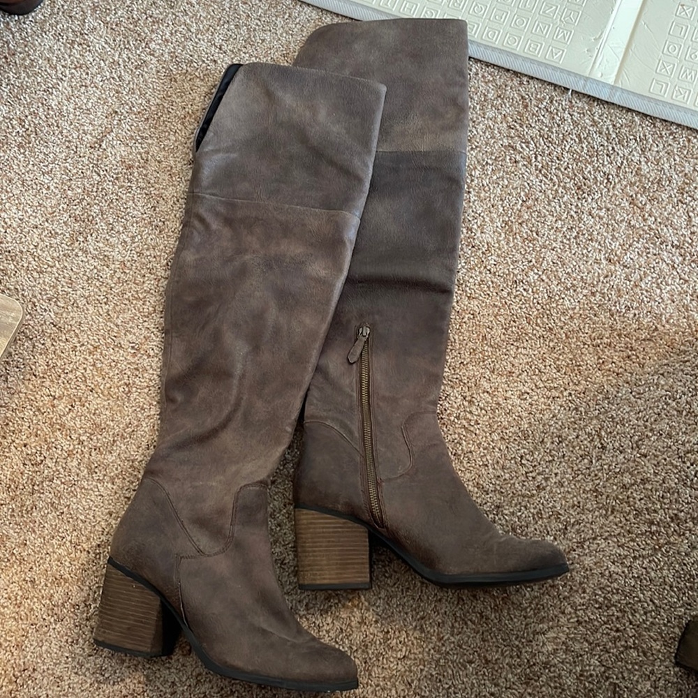 Hinge Over the Knee Boots- worn once